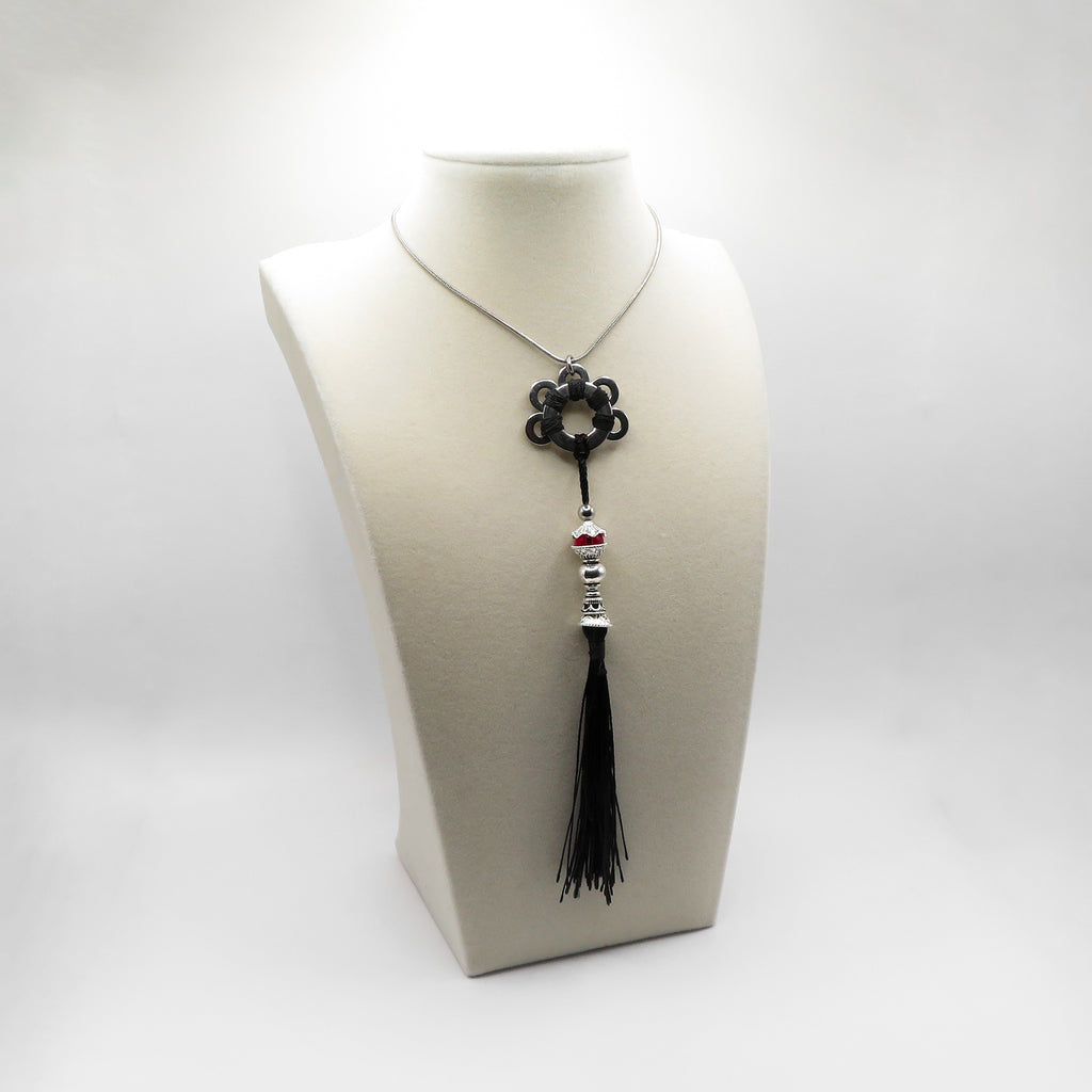 Brocade Knot 01